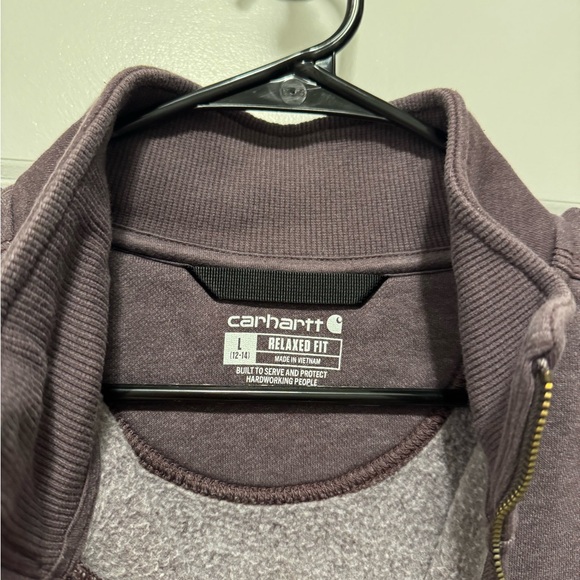 Carhartt Women's Relaxed Fit Midweight 1/4
Zip Sweatshirt plum - Picture 2 of 5